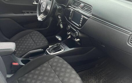 KIA Rio IV, 2018 год, 1 570 000 рублей, 6 фотография