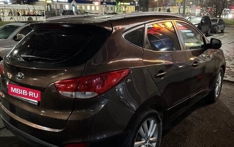 Hyundai ix35 I рестайлинг, 2011 год, 760 000 рублей, 3 фотография