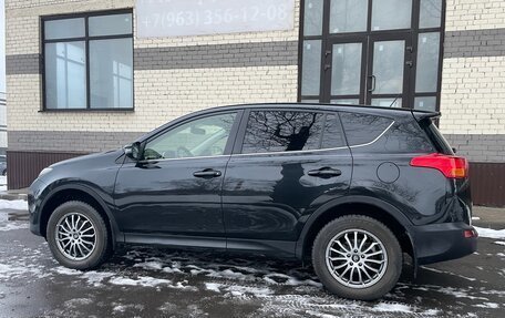 Toyota RAV4, 2015 год, 1 850 000 рублей, 4 фотография