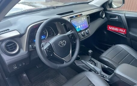 Toyota RAV4, 2015 год, 1 850 000 рублей, 6 фотография