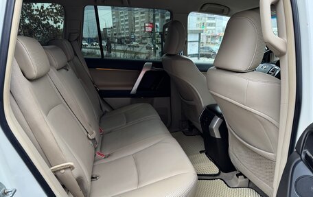 Toyota Land Cruiser Prado 150 рестайлинг 2, 2010 год, 2 560 000 рублей, 13 фотография