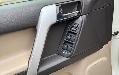 Toyota Land Cruiser Prado 150 рестайлинг 2, 2010 год, 2 560 000 рублей, 19 фотография