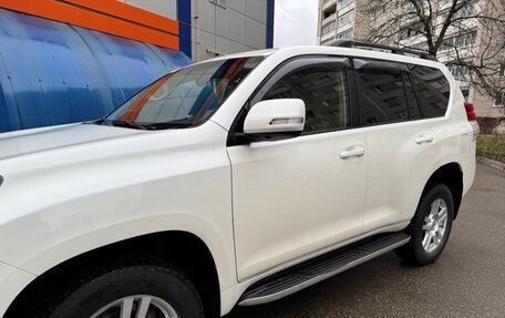 Toyota Land Cruiser Prado 150 рестайлинг 2, 2010 год, 2 560 000 рублей, 24 фотография
