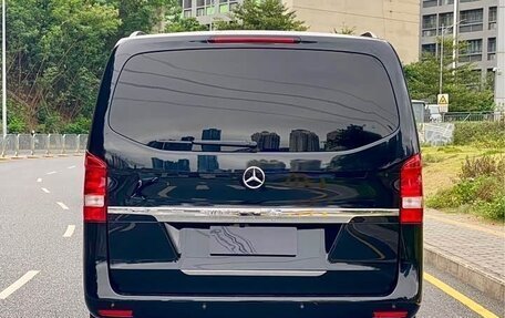 Mercedes-Benz Vito, 2021 год, 6 180 000 рублей, 4 фотография