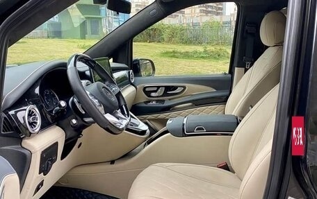 Mercedes-Benz Vito, 2021 год, 6 180 000 рублей, 15 фотография