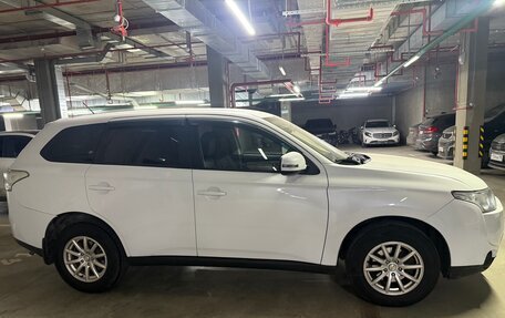 Mitsubishi Outlander III рестайлинг 3, 2012 год, 990 000 рублей, 7 фотография