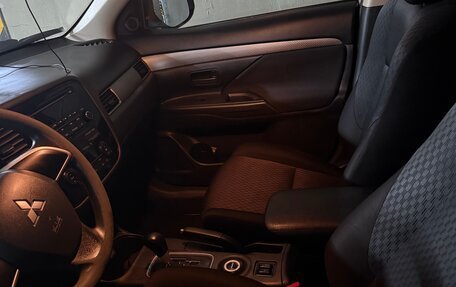 Mitsubishi Outlander III рестайлинг 3, 2012 год, 990 000 рублей, 15 фотография