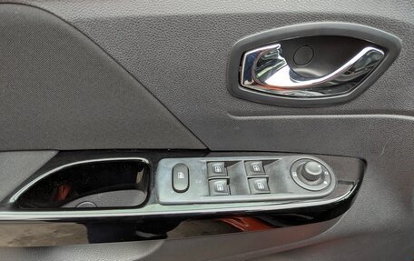 Renault Kaptur I рестайлинг, 2017 год, 1 595 000 рублей, 19 фотография