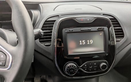 Renault Kaptur I рестайлинг, 2017 год, 1 595 000 рублей, 22 фотография