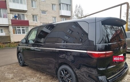 Volkswagen Multivan, 2023 год, 10 300 000 рублей, 4 фотография