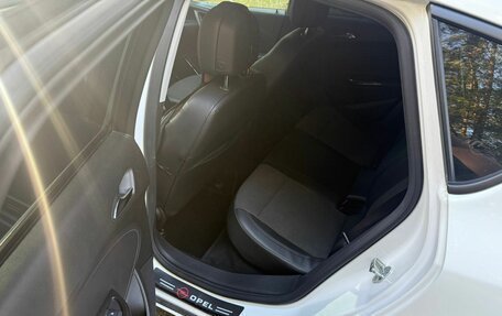 Opel Astra J, 2011 год, 400 000 рублей, 9 фотография