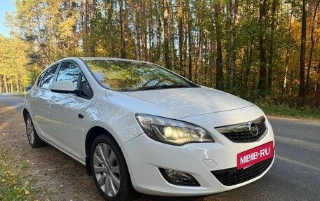 Opel Astra J, 2011 год, 400 000 рублей, 4 фотография