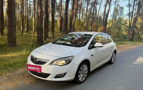 Opel Astra J, 2011 год, 400 000 рублей, 10 фотография