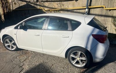 Opel Astra J, 2011 год, 650 000 рублей, 1 фотография