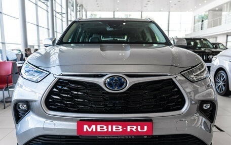 Toyota Highlander, 2024 год, 6 790 000 рублей, 2 фотография