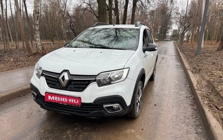 Renault Sandero II рестайлинг, 2019 год, 740 000 рублей, 1 фотография