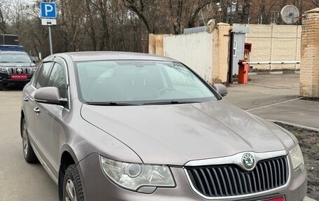 Skoda Superb III рестайлинг, 2012 год, 1 300 000 рублей, 1 фотография