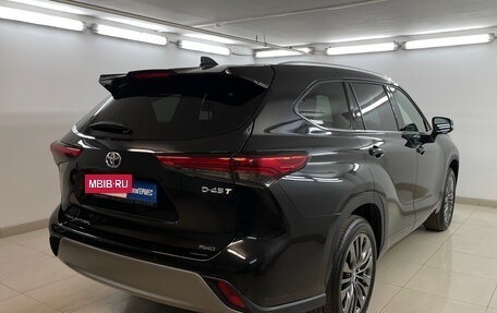 Toyota Highlander, 2025 год, 6 389 000 рублей, 4 фотография