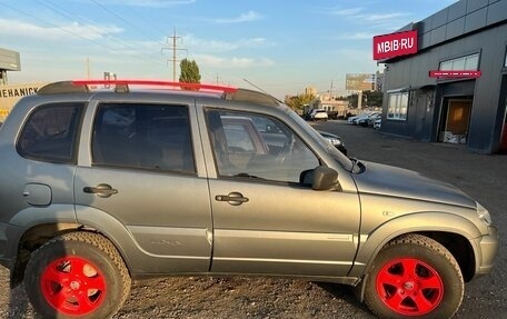 Chevrolet Niva I рестайлинг, 2012 год, 500 000 рублей, 3 фотография