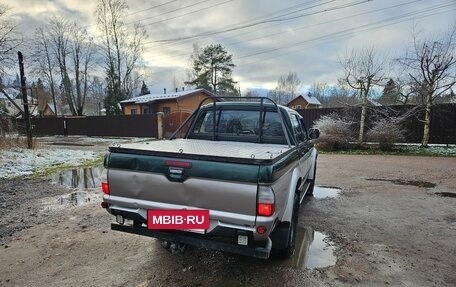 Mitsubishi L200 III рестайлинг, 2004 год, 1 200 000 рублей, 2 фотография