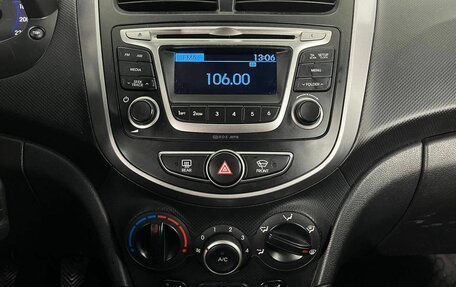 Hyundai Solaris II рестайлинг, 2014 год, 890 000 рублей, 21 фотография