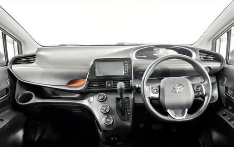 Toyota Sienta II, 2019 год, 1 370 000 рублей, 5 фотография