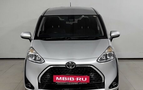 Toyota Sienta II, 2019 год, 1 370 000 рублей, 2 фотография