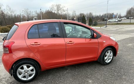 Toyota Yaris III рестайлинг, 2006 год, 659 000 рублей, 3 фотография