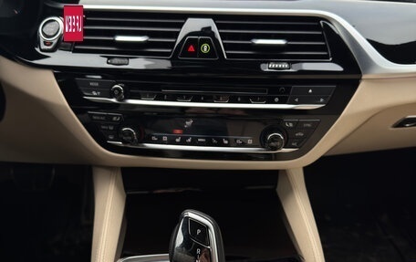 BMW 5 серия, 2019 год, 6 000 000 рублей, 9 фотография