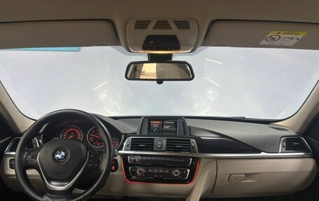 BMW 3 серия, 2017 год, 2 200 000 рублей, 12 фотография