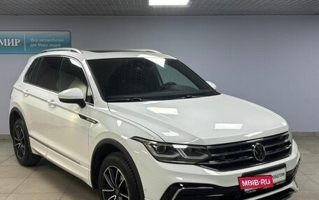 Volkswagen Tiguan II, 2021 год, 4 012 000 рублей, 3 фотография