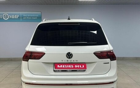 Volkswagen Tiguan II, 2021 год, 4 012 000 рублей, 6 фотография