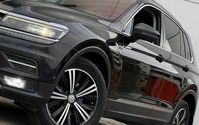 Volkswagen Tiguan II, 2018 год, 1 850 000 рублей, 1 фотография