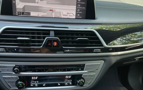 BMW 7 серия, 2019 год, 6 600 000 рублей, 15 фотография