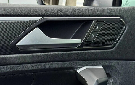 Volkswagen Tiguan II, 2018 год, 1 850 000 рублей, 15 фотография