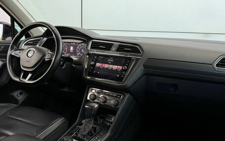 Volkswagen Tiguan II, 2018 год, 1 850 000 рублей, 13 фотография