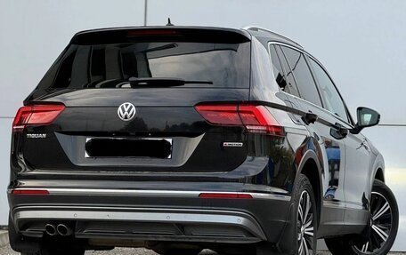 Volkswagen Tiguan II, 2018 год, 1 850 000 рублей, 24 фотография