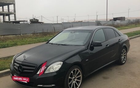 Mercedes-Benz E-Класс, 2011 год, 1 690 000 рублей, 2 фотография