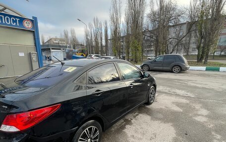 Hyundai Solaris II рестайлинг, 2011 год, 980 000 рублей, 4 фотография