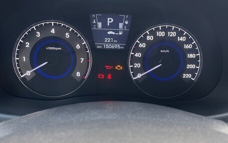 Hyundai Solaris II рестайлинг, 2011 год, 980 000 рублей, 8 фотография