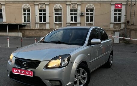 KIA Rio II, 2010 год, 385 000 рублей, 1 фотография