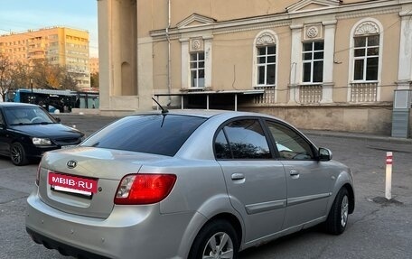 KIA Rio II, 2010 год, 385 000 рублей, 3 фотография