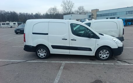 Peugeot Partner II рестайлинг 2, 2011 год, 550 000 рублей, 2 фотография