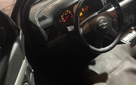 Opel Vectra C рестайлинг, 2004 год, 349 000 рублей, 4 фотография