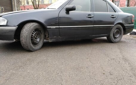 Mercedes-Benz C-Класс, 1994 год, 255 555 рублей, 2 фотография