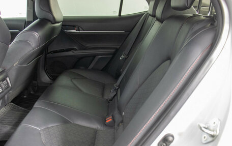 Toyota Camry, 2020 год, 3 020 000 рублей, 11 фотография