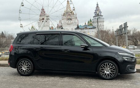 Citroen C4 Picasso II рестайлинг, 2017 год, 1 250 000 рублей, 2 фотография