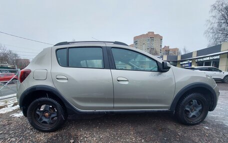 Renault Sandero II рестайлинг, 2017 год, 1 200 000 рублей, 2 фотография