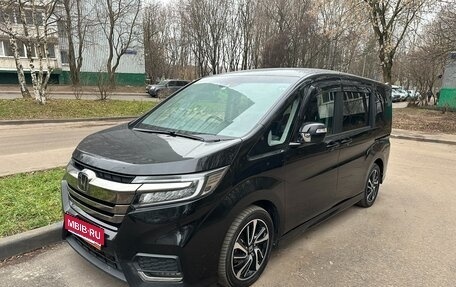 Honda Stepwgn IV, 2017 год, 2 200 000 рублей, 1 фотография