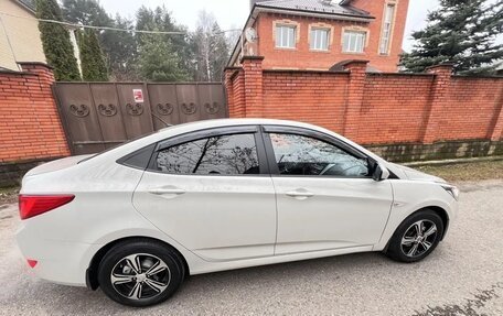 Hyundai Solaris II рестайлинг, 2015 год, 965 000 рублей, 5 фотография